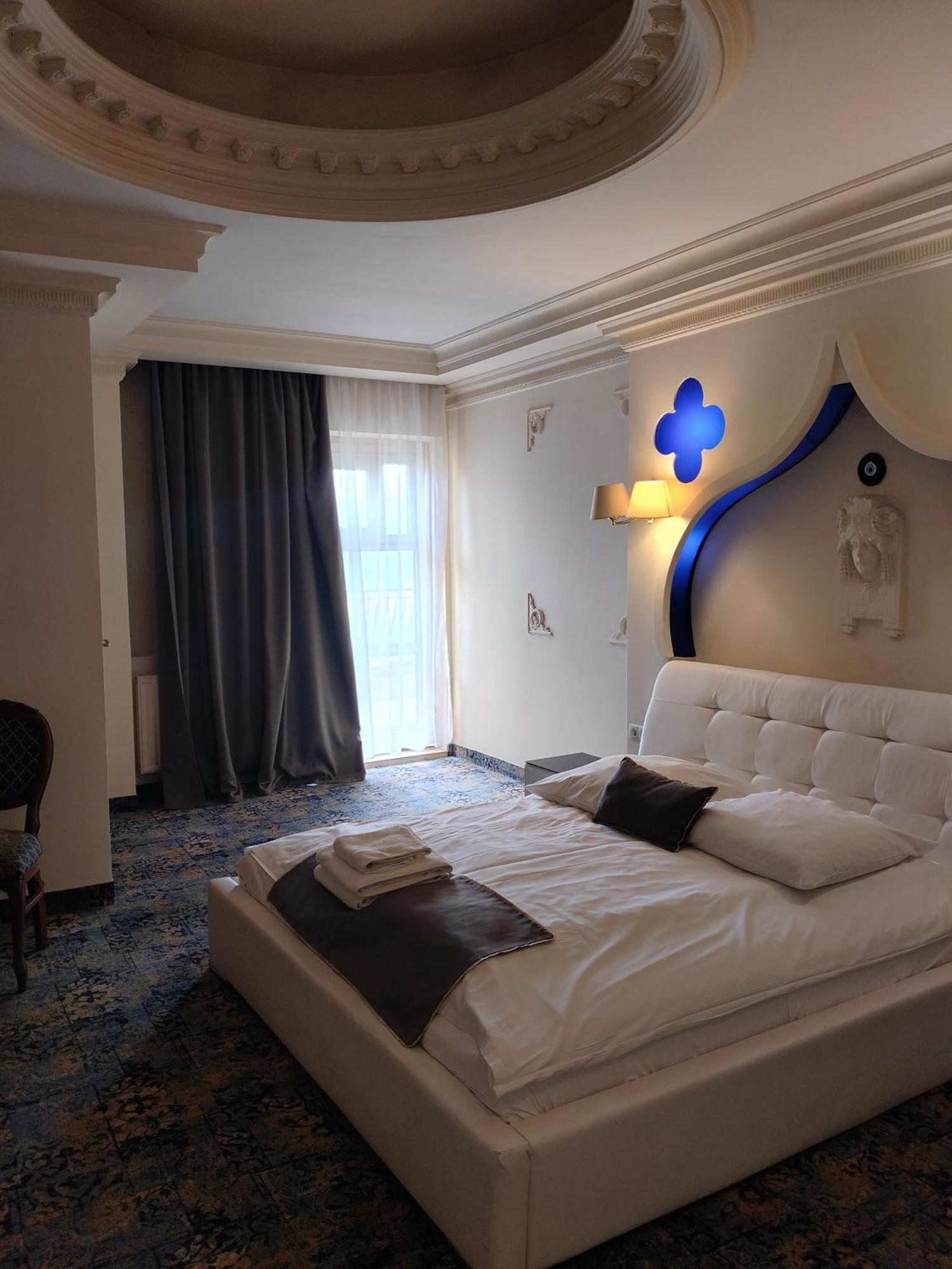 Hotel Venecia Palace Michalowice  Exterior photo