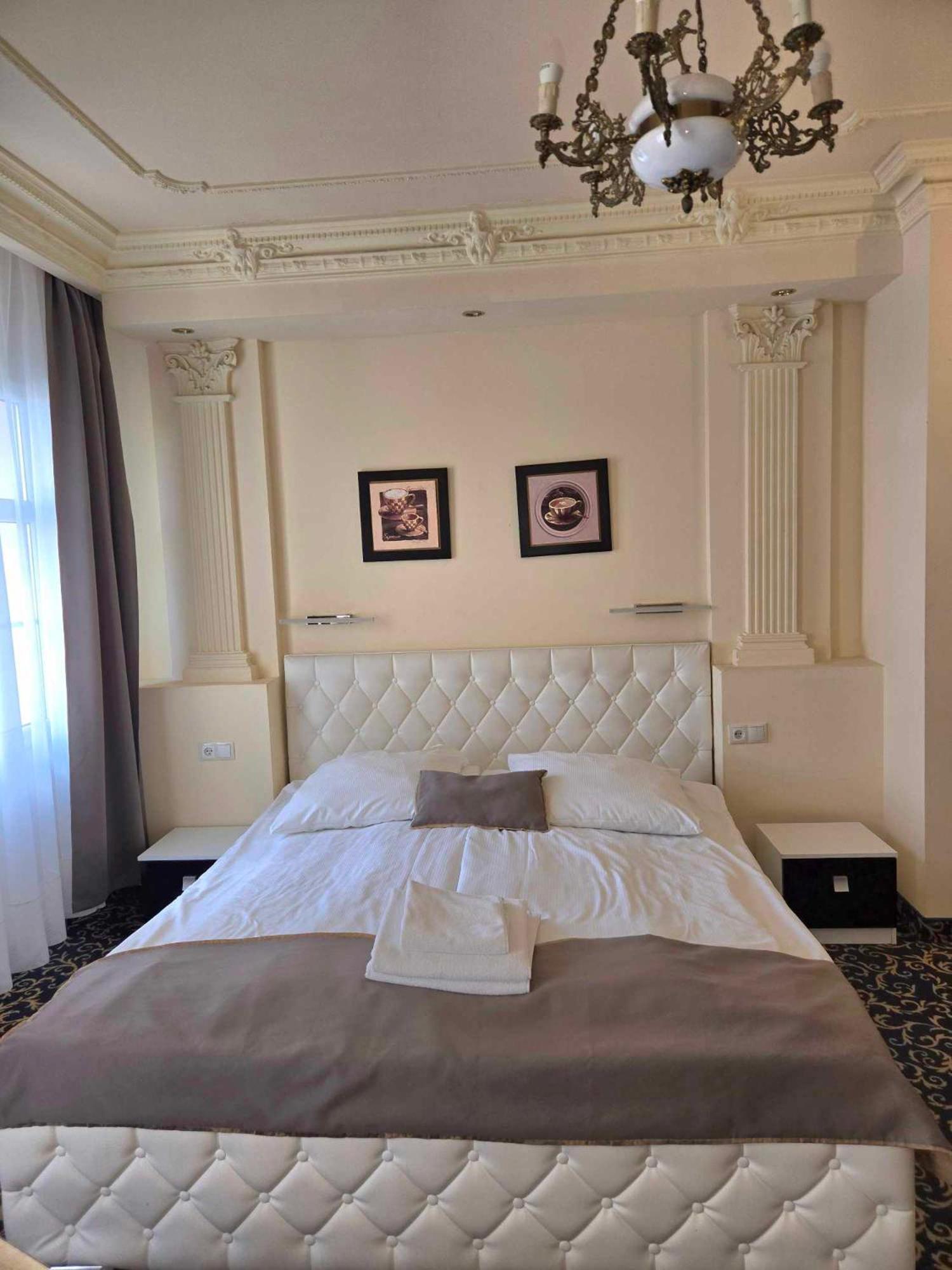 Hotel Venecia Palace Michalowice  Exterior photo