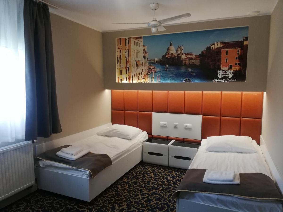 Hotel Venecia Palace Michalowice  Exterior photo